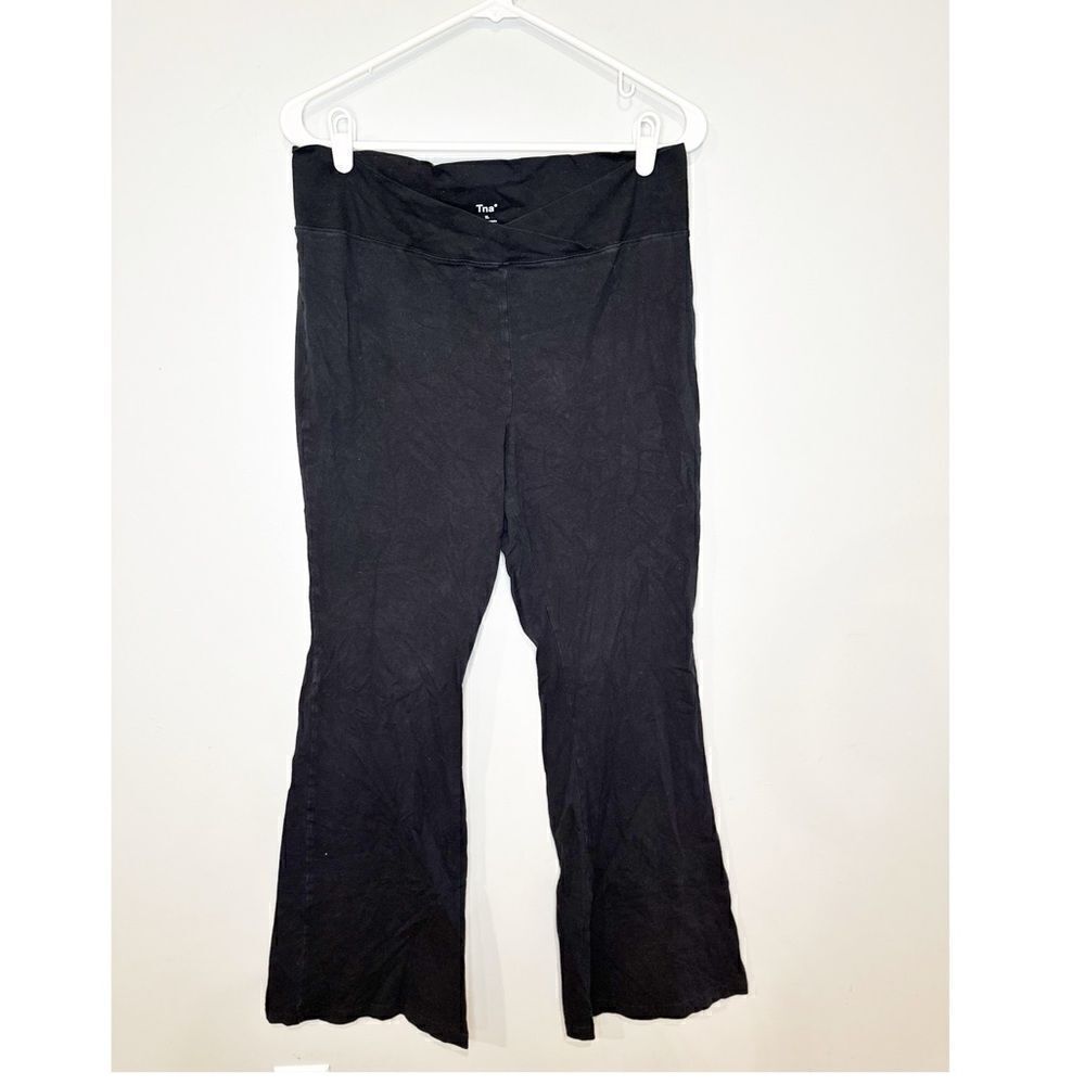 Aritzia TNA crossover flare leggings black